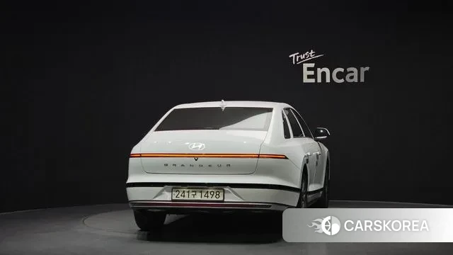 Hyundai Grandeur (GN7) id 3523408 из Кореи 14