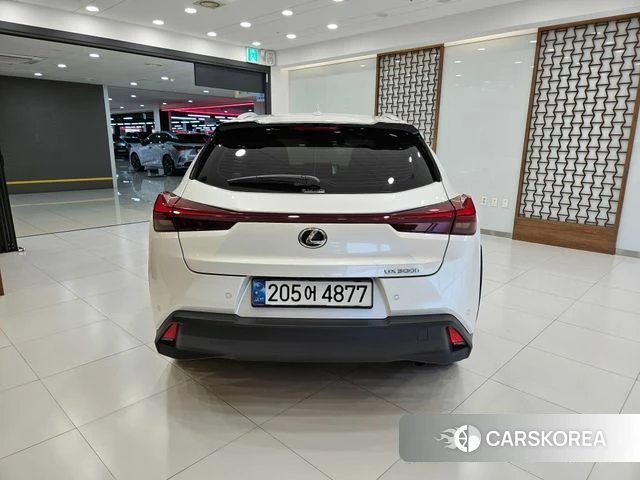 Lexus UX300h id 4725072 из Кореи 9