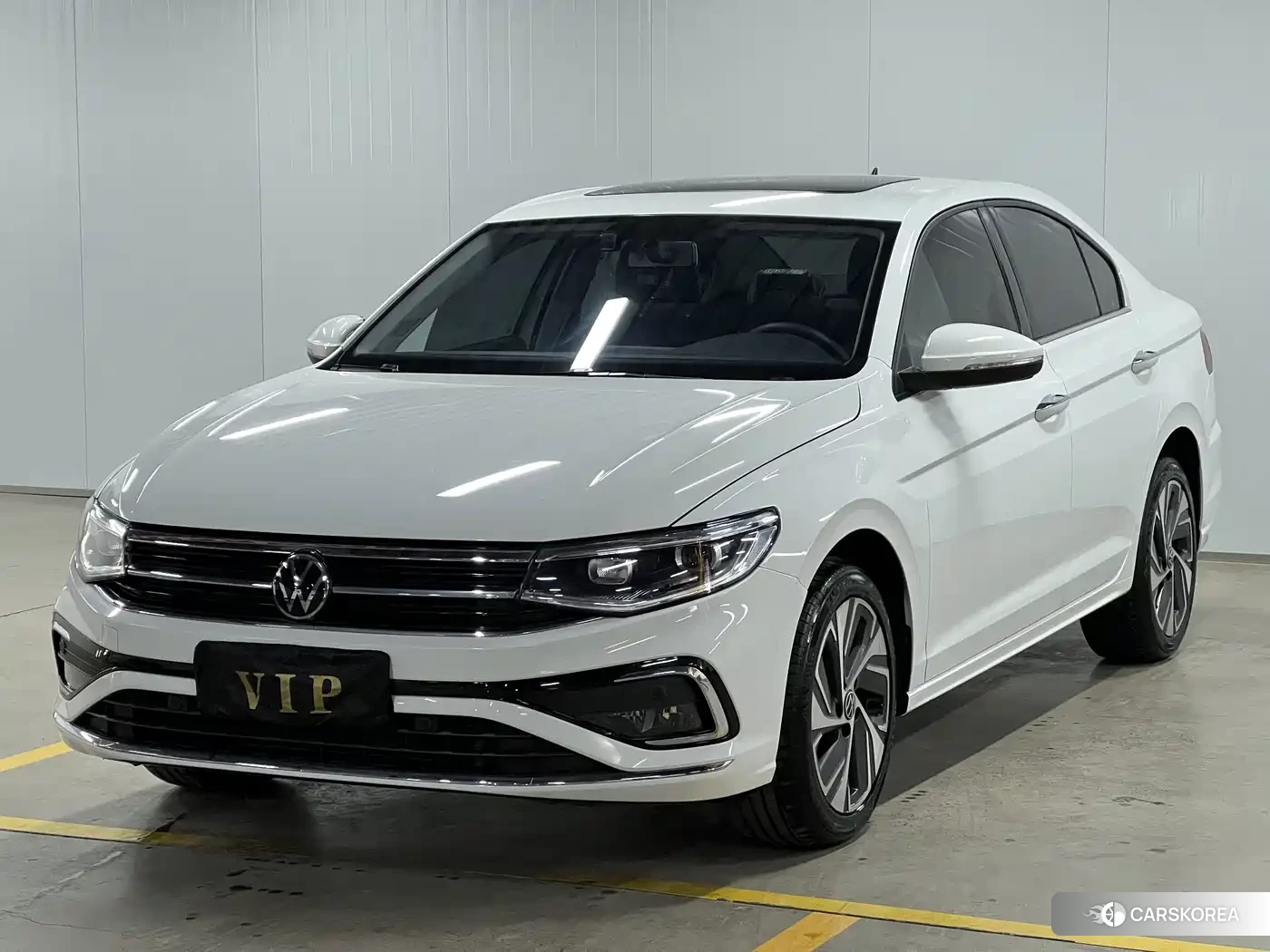 Volkswagen Bora 2024 Белый из Китая, фото 5