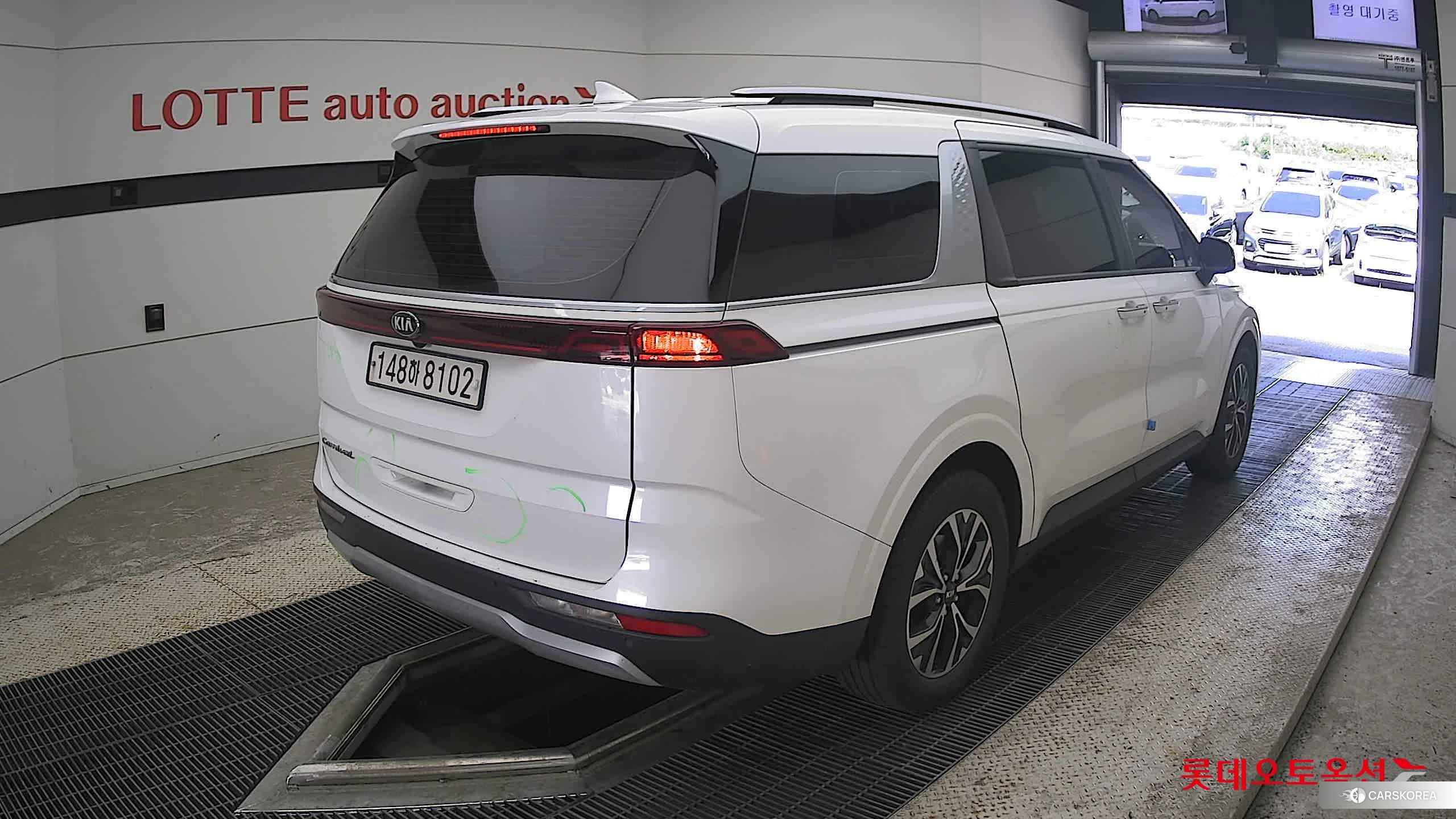 Kia Carnival id 4498424 из Кореи 32