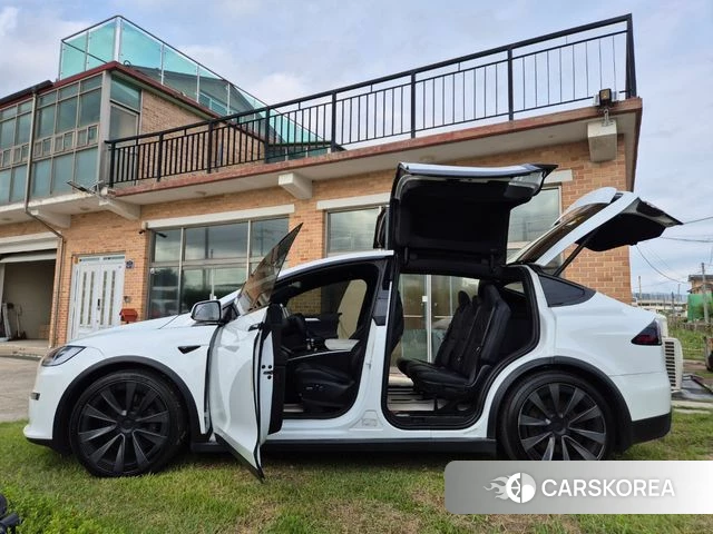 Tesla Model X id 4629226 из Кореи 14