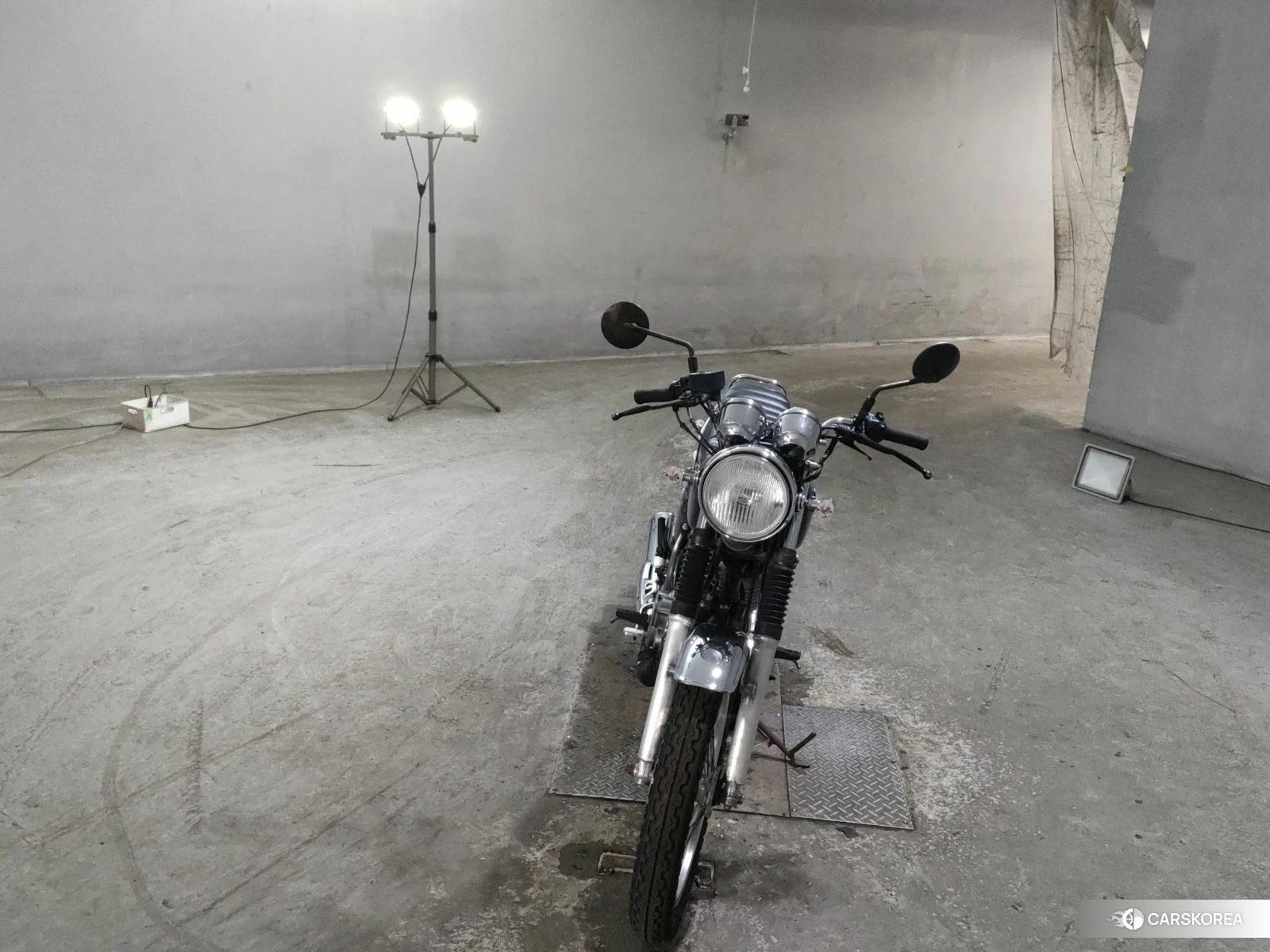 Проданный Yamaha SR 400 2016 из Японии, фото 4
