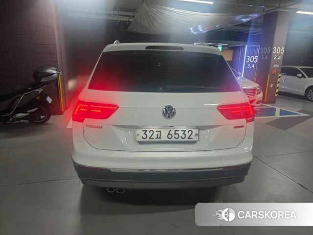 Volkswagen Tiguan second Generation 2018 Белый из Кореи, фото 6