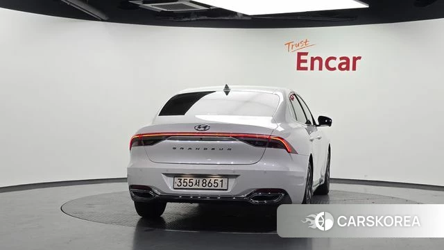 Hyundai The New Grandeur IG Hybrid id 4768908 из Кореи 32