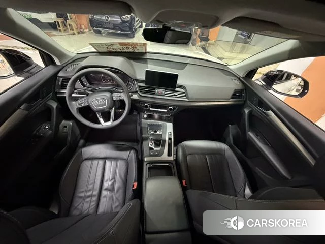 Audi Q5L 2020 Белый из Китая, фото 5