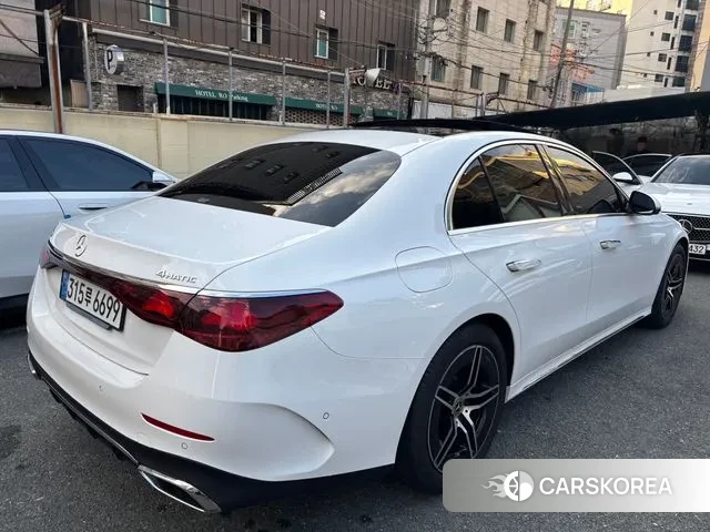Mercedes-Benz E-Class W214 2024 Белый из Кореи, фото 4