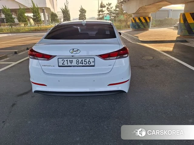 Hyundai Avante AD id 3480375 из Кореи 13