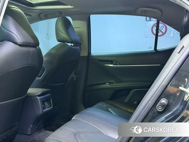 Toyota Camry 2023 Черный из Китая, фото 4