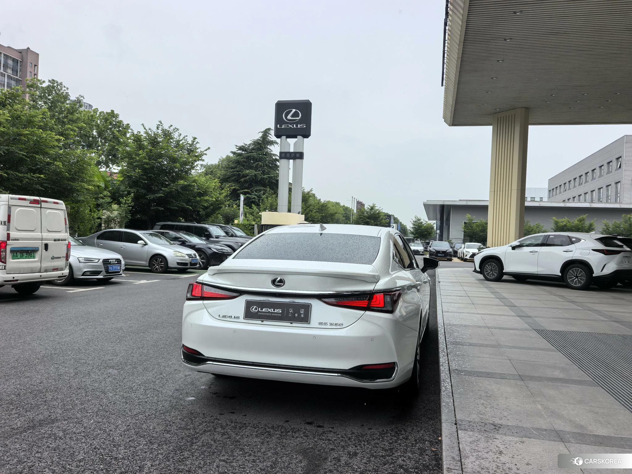 Lexus ES id 4487405 из Китая 10