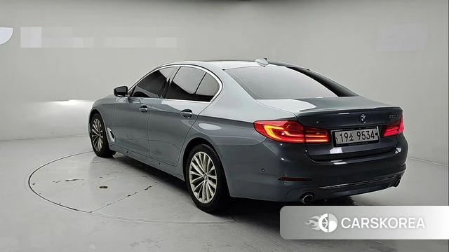 BMW 5 Series (G30) id 4496571 из Кореи 14