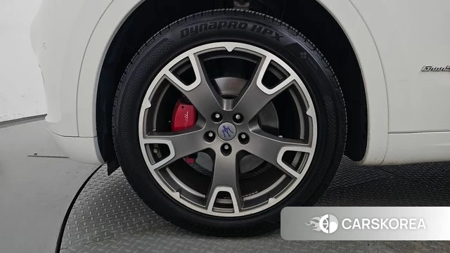 Maserati Levante id 4856298 из Кореи 28
