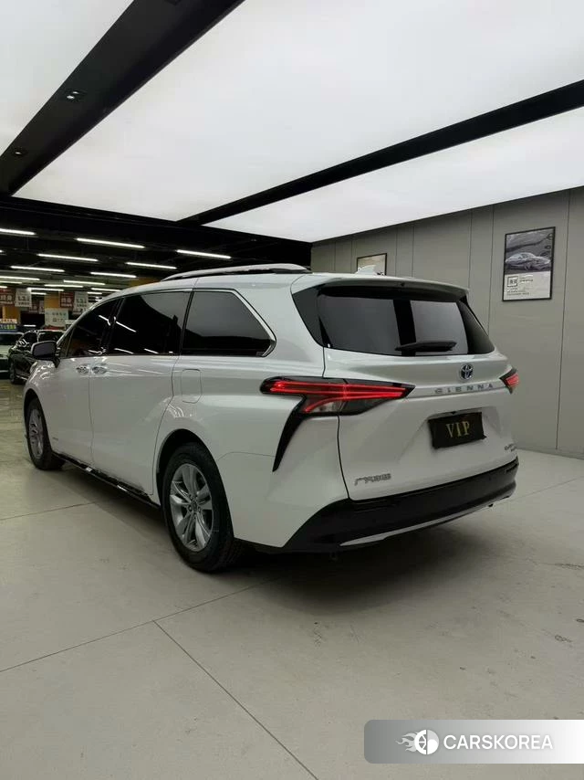 Toyota Saina 2022 Белый из Китая, фото 6