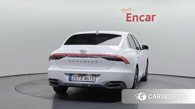 Hyundai The New Grandeur IG Hybrid id 4428780 из Кореи 24