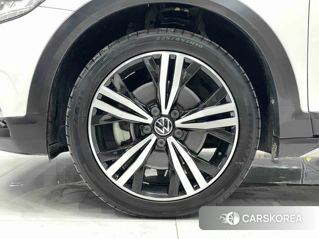 Volkswagen Touran L id 4353673 из Китая 13