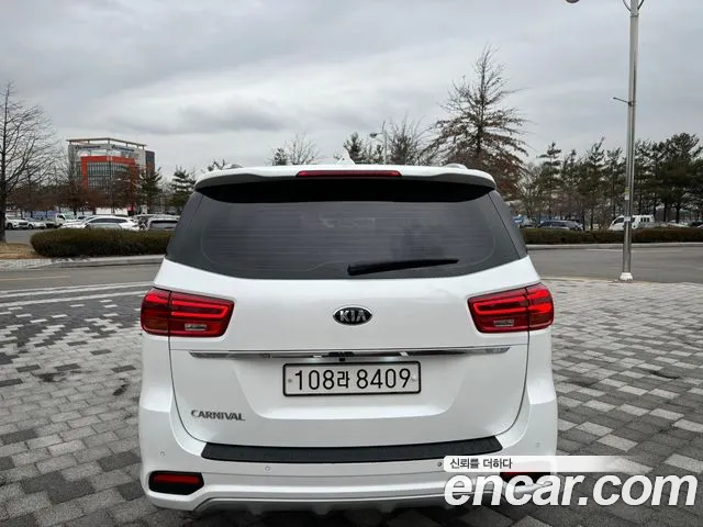 Kia The New Carnival id 2471504 из Кореи 14