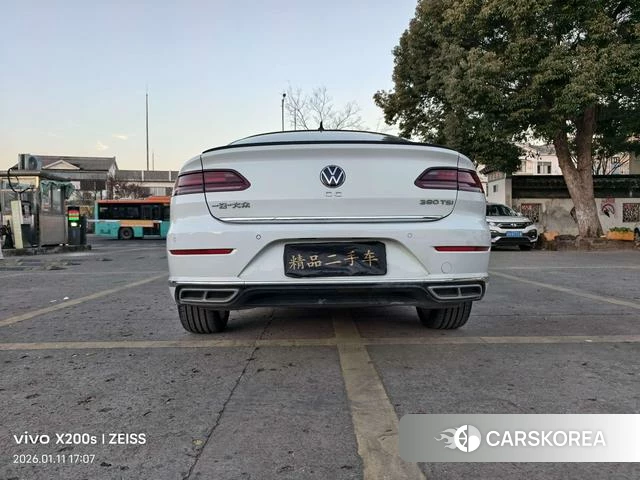 Volkswagen CC 2023 Белый из Китая, фото 4