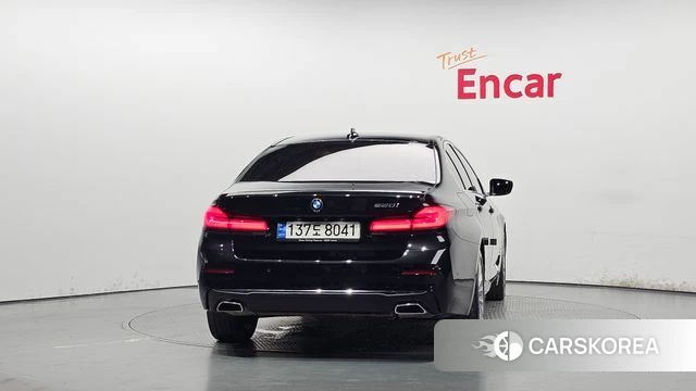 BMW 5 Series (G30) id 4579619 из Кореи 14