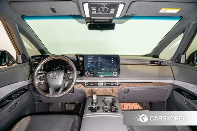 Lexus LM id 4264202 из Китая 16