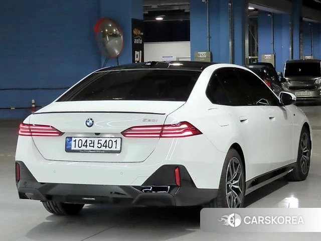 BMW 5 Series (G60) id 3858114 из Кореи 14
