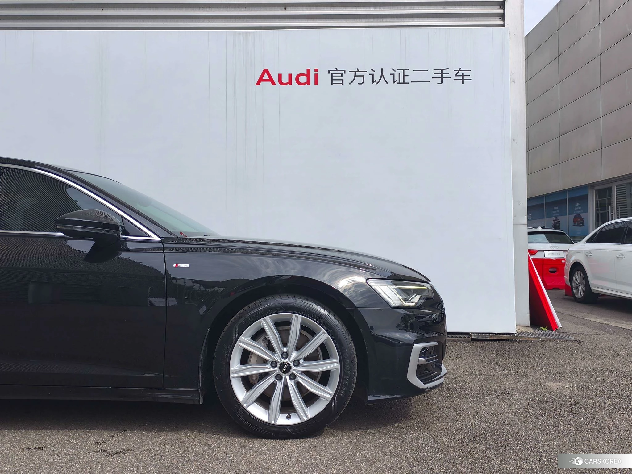 Audi A6L id 4513842 из Китая 15