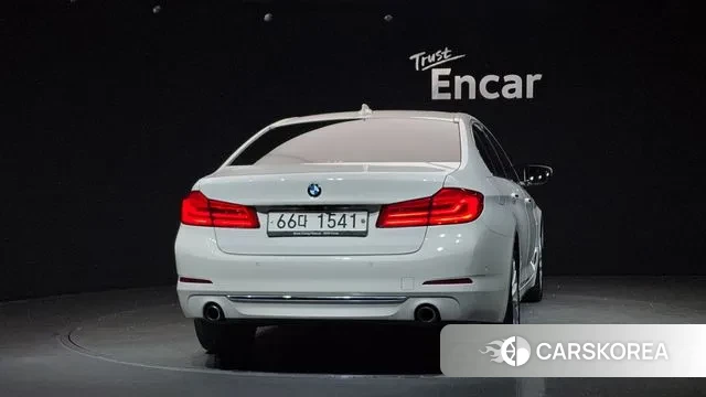 BMW 5 Series (G30) id 3375230 из Кореи 14