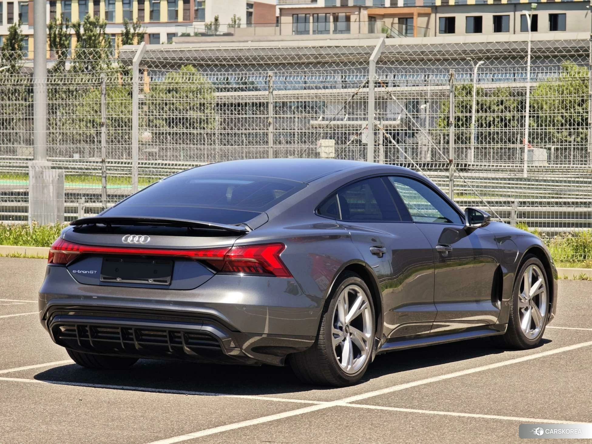 Audi e-tron GT id 4454462 из Китая 10