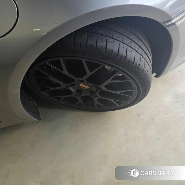 Porsche 911(992) 2024 Серебристо-серый из Кореи, фото 5