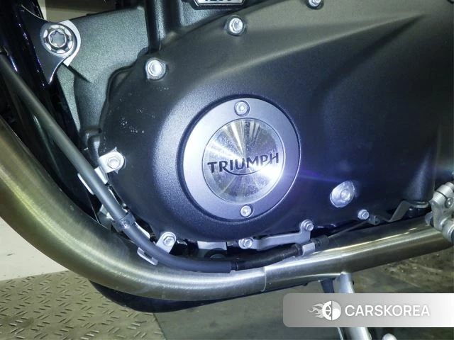 Engine photo