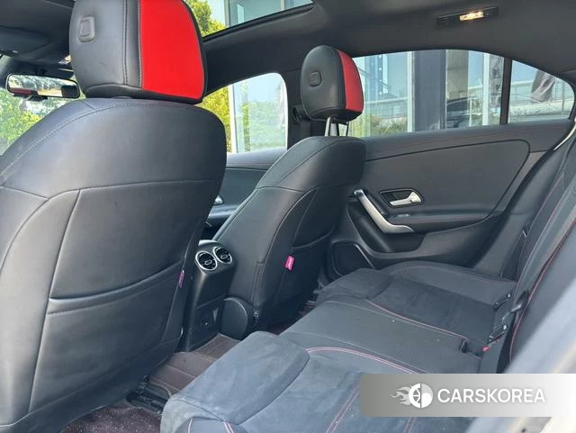 Mercedes-Benz Class A 2023 Белый из Китая, фото 4