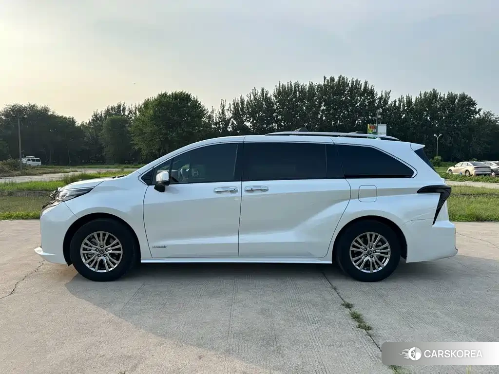 Toyota Sienna id 4629491 из Китая 22
