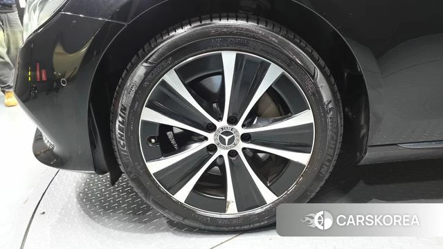 Mercedes-Benz E-Class W213 id 4873065 из Кореи 24