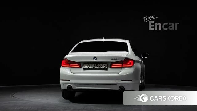 BMW 5 Series (G30) id 3899396 из Кореи 14