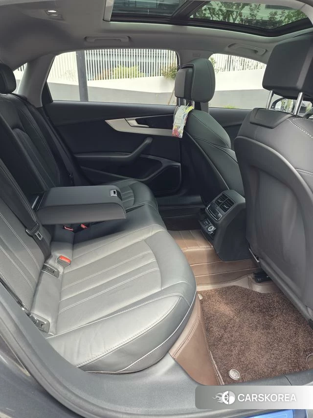 Audi A4L id 4335696 из Китая 8