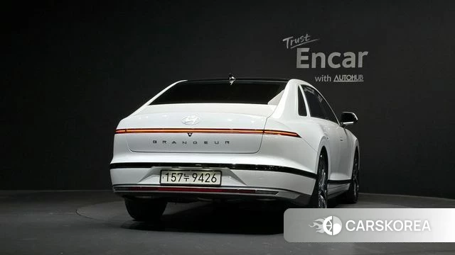 Hyundai Grandeur (GN7) id 4408804 из Кореи 26
