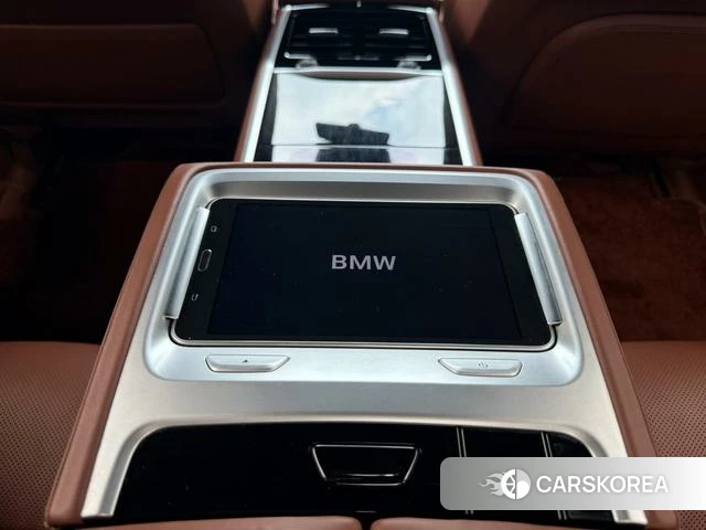 BMW 7 series 2023 Черный из Китая, фото 6