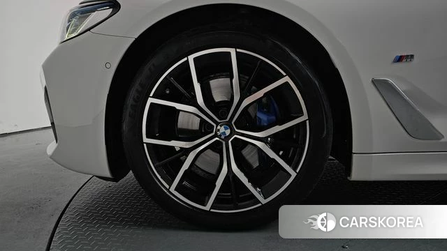 BMW 5 Series (G30) id 4618447 из Кореи 29