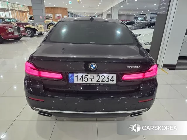 BMW 5 Series (G30) id 3620564 из Кореи 12