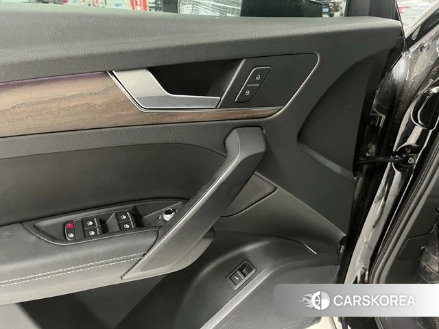 Audi Q5L id 4264184 из Китая 12