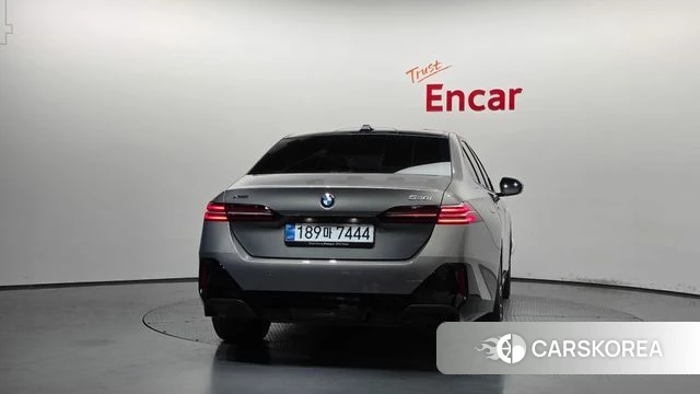 BMW 5 Series (G60) id 4724949 из Кореи 30