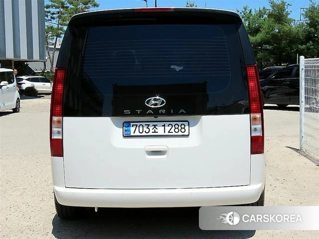 Hyundai Staria id 4360699 из Кореи 14