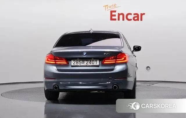 BMW 5 Series (G30) id 3423135 из Кореи 14