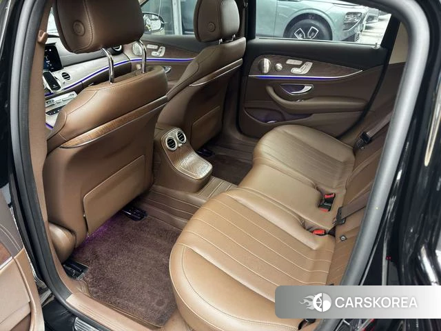 Mercedes-Benz E-class id 4297266 из Китая 15