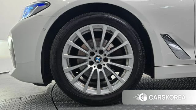 BMW 5 Series (G30) id 4615049 из Кореи 24