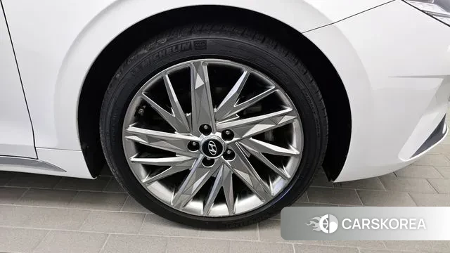 Hyundai The New Grandeur IG id 3368235 из Кореи 14