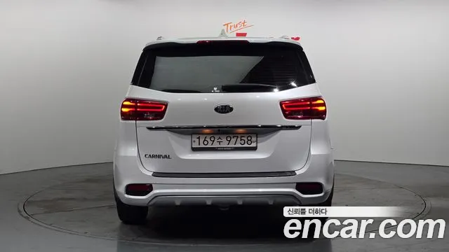 Kia The New Carnival id 2454454 из Кореи 14