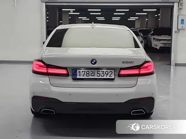 BMW 5 Series (G30) id 2979569 из Кореи 14