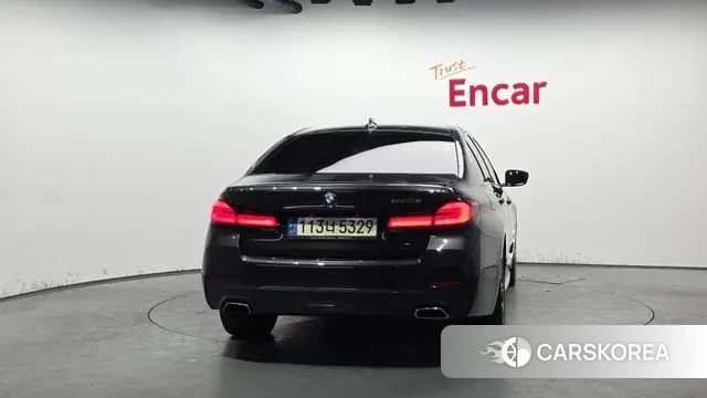 BMW 5 Series (G30) id 3655429 из Кореи 14