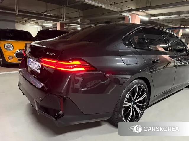 BMW 5 Series (G60) id 3512014 из Кореи 7