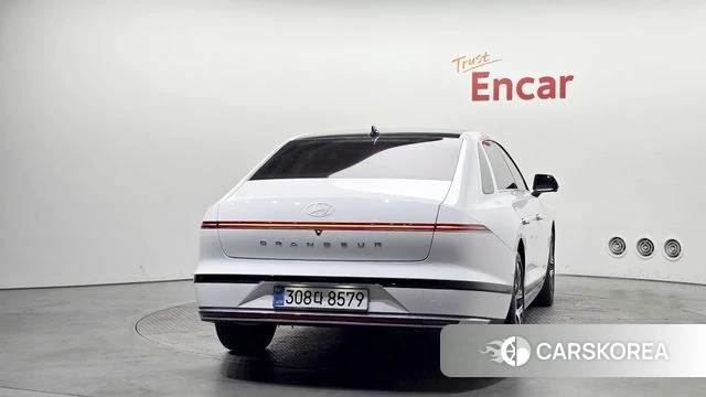 Hyundai Grandeur (GN7) id 4322217 из Кореи 14