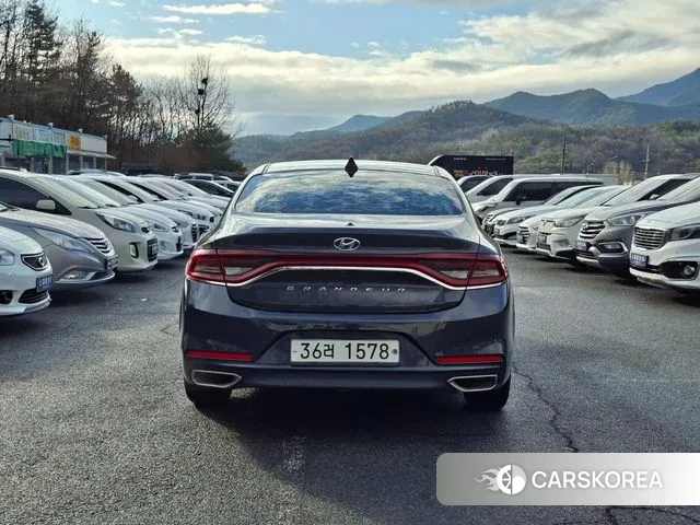 Hyundai Grandeur IG id 3757132 из Кореи 9